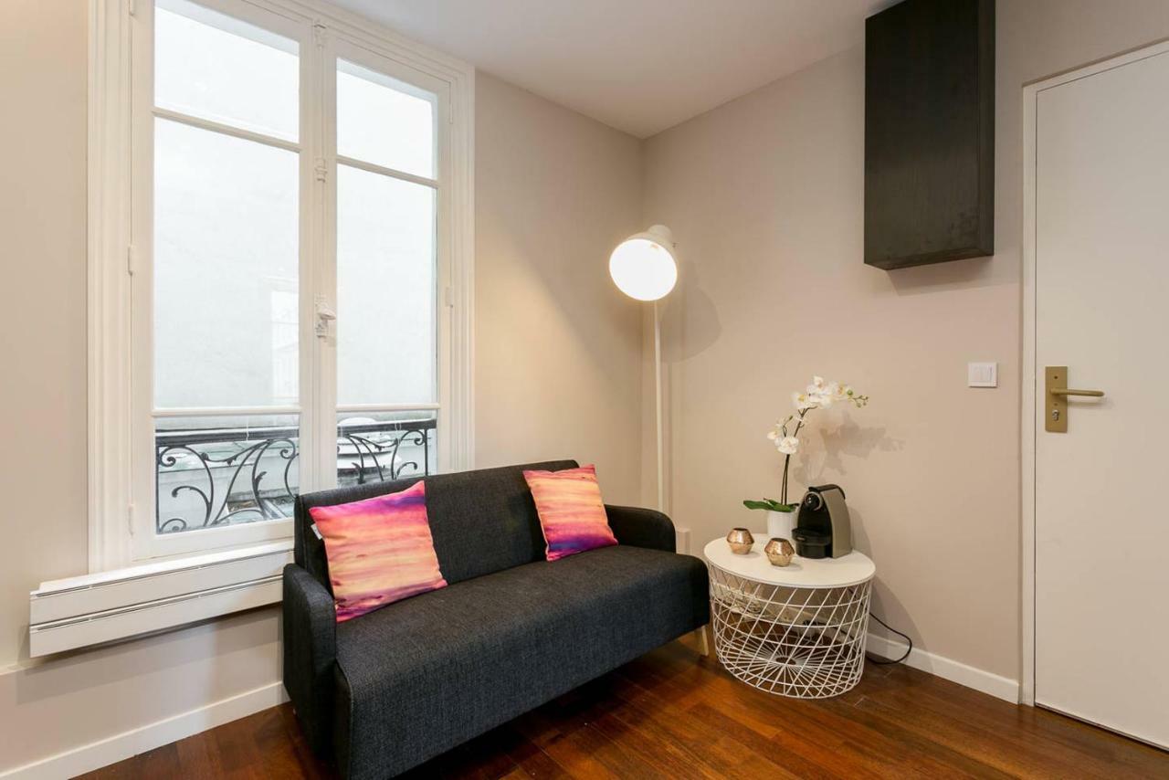 Charmant Studio Neuf Proche Des Invalides Apartment Paris Exterior foto